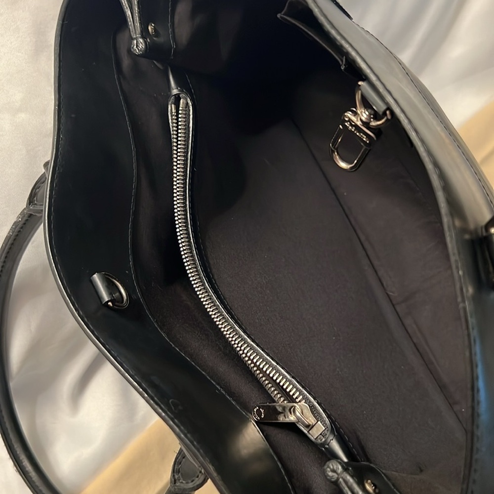 Louis Vuitton Black Epi Leather Passy GM Bag - Picture 12 of 16